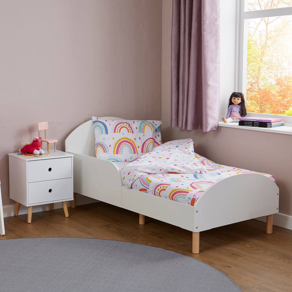 LHT11043-white-toddler-bed-lifestyle-unicorn-bedding-1