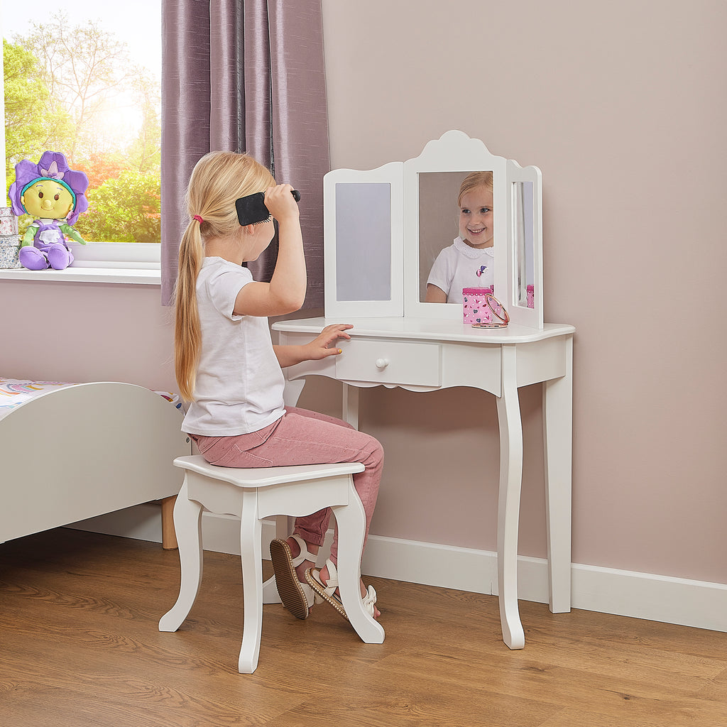    LHT6639-kids-vanity-table-with-stool-lifestyle-kaia-1