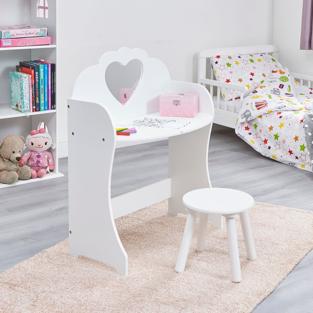 TF5301-white-dressing-table-with-heart-shaped-mirror-lifestyle-2